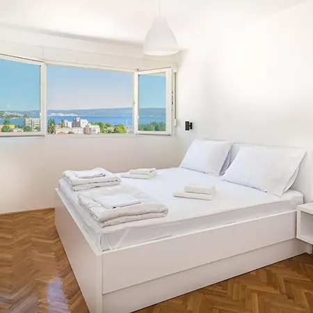 Skyline Suite Omis Exterior photo