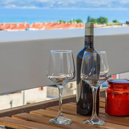 Skyline Suite Omis Exterior photo