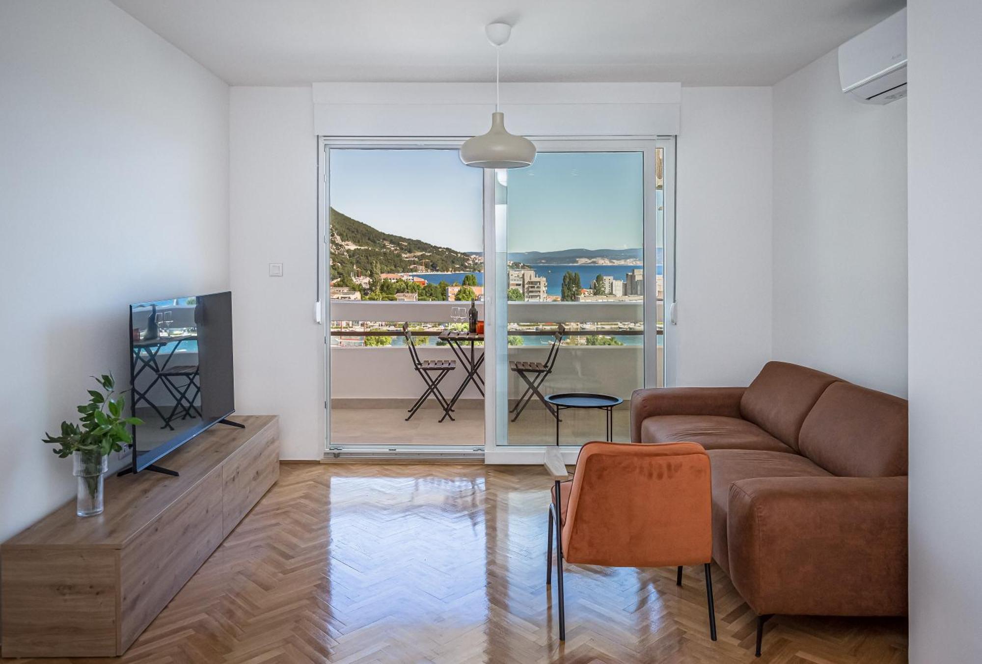 Skyline Apartment