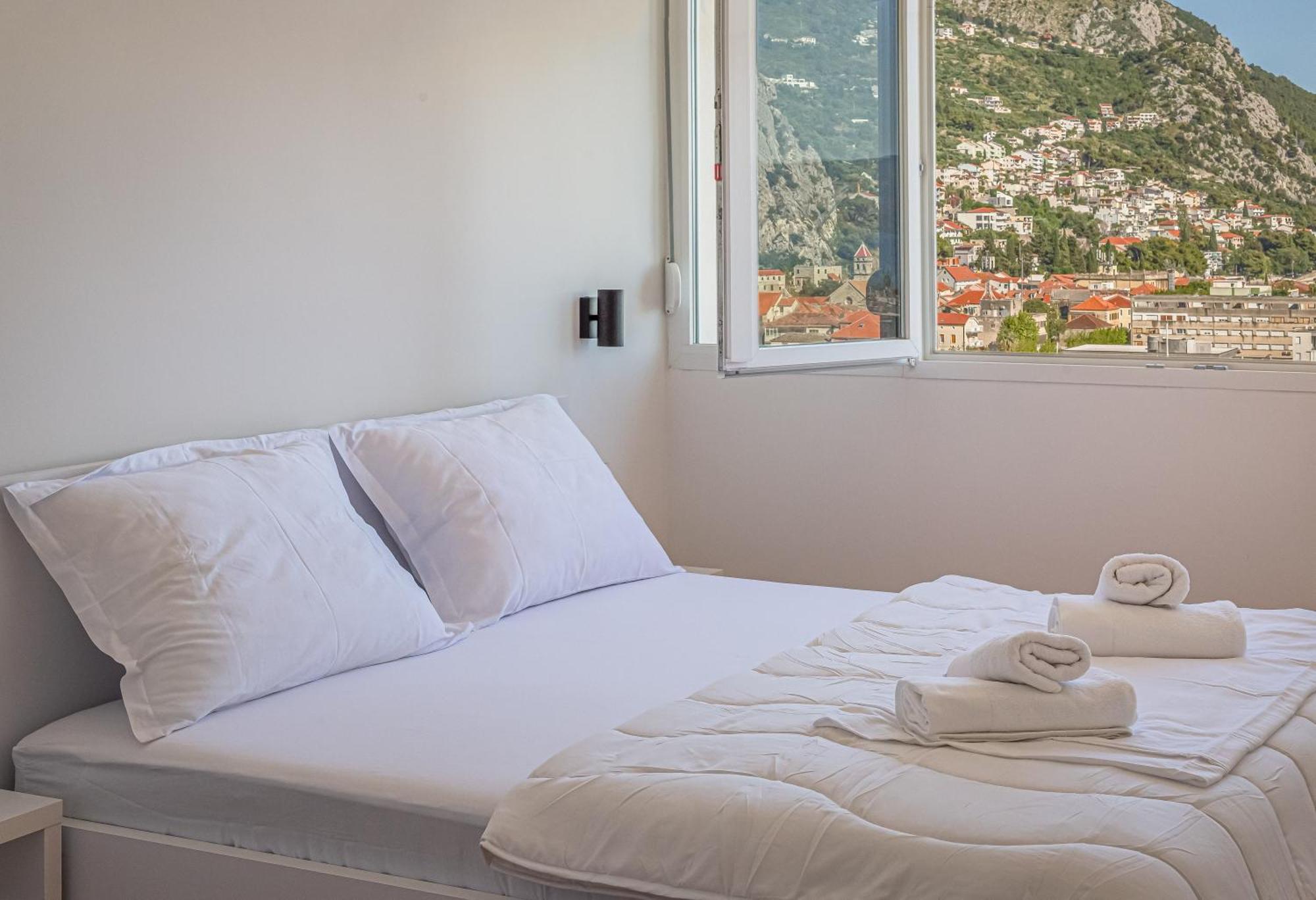 Skyline Apartment